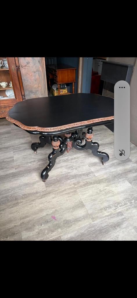 Antieke Spinnekop Tafel - Zwart met Houtsnijwerk, Ophalen of Verzenden