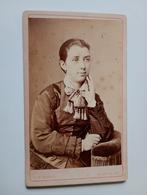 CDV Middelburg Vrouw, Verzamelen, Gebruikt, Foto, Klederdracht, Ophalen of Verzenden