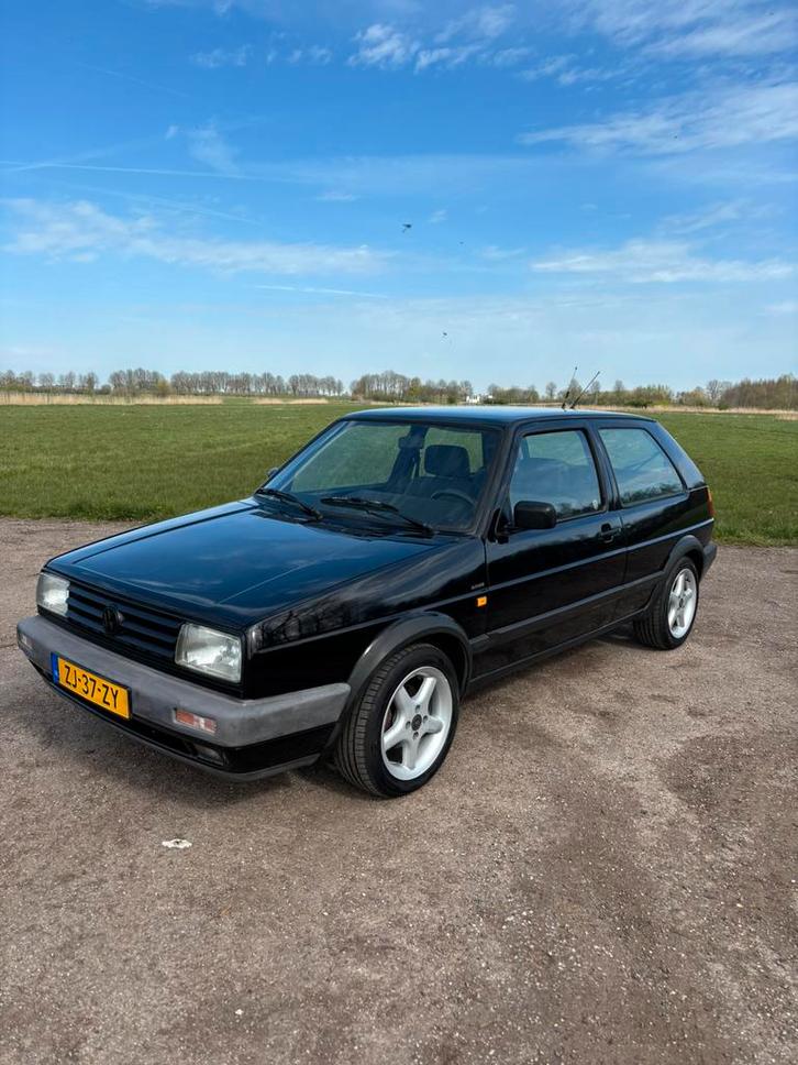 Volkswagen Golf 1.6 CL 51KW U9 1991 Zwart, Auto's, Volkswagen, Particulier, Golf, Lichtmetalen velgen, Mistlampen, Radio, Trekhaak