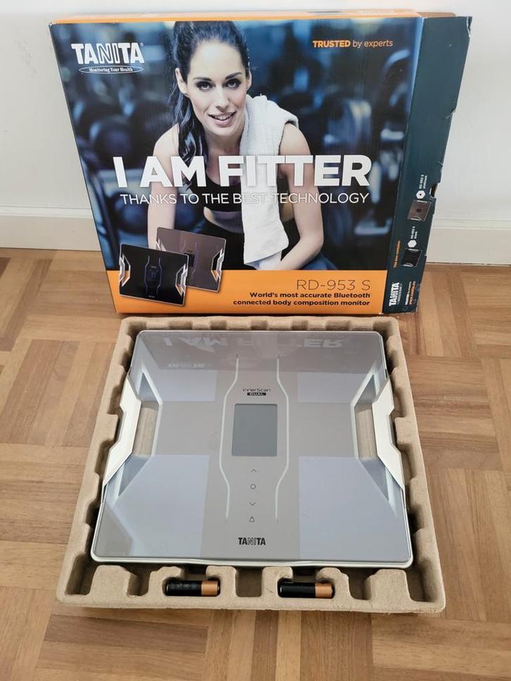 Tanita RD-953 Lichaamsanalyse weegschaal Bluetooth App, Witgoed en Apparatuur, Weegschalen, Zo goed als nieuw, Digitaal, Personenweegschaal