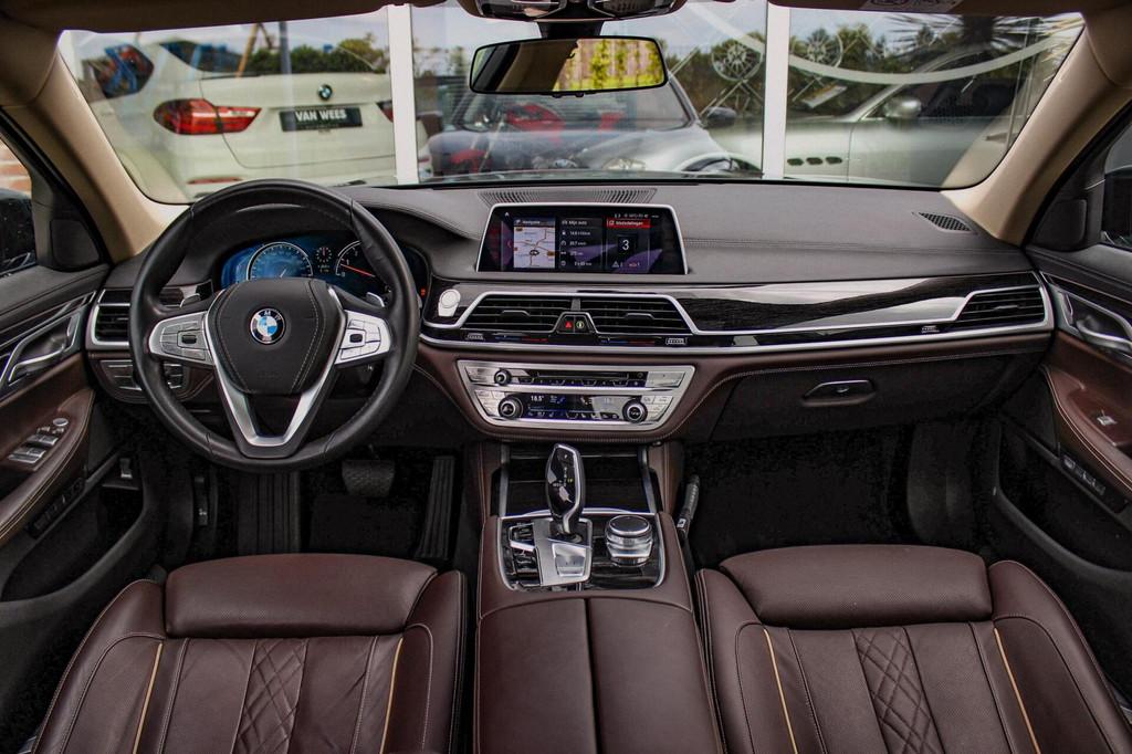 BMW 7-serie 740i High Executive | 2e eigenaar | Camera | Las, Auto's, BMW, Gebruikt, Euro 6, 1700 kg, Zwart