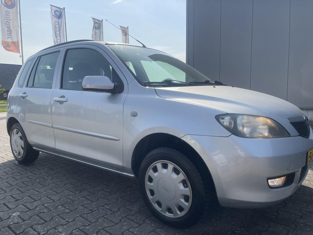 Mazda 2 1.4 AIRCO APK: Nieuw bij aflevering (bj 2004), Metallic lak, 1025 kg, 15 km/l, 4 cilinders