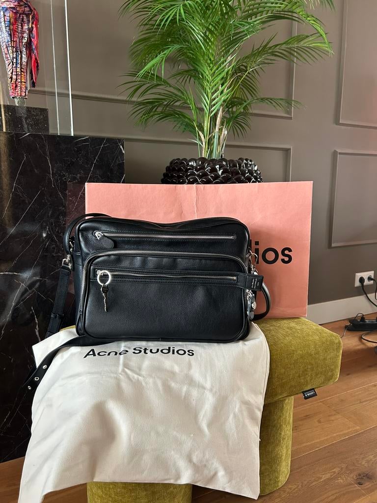 Acne studios tas, Ophalen of Verzenden, Zo goed als nieuw, Zwart