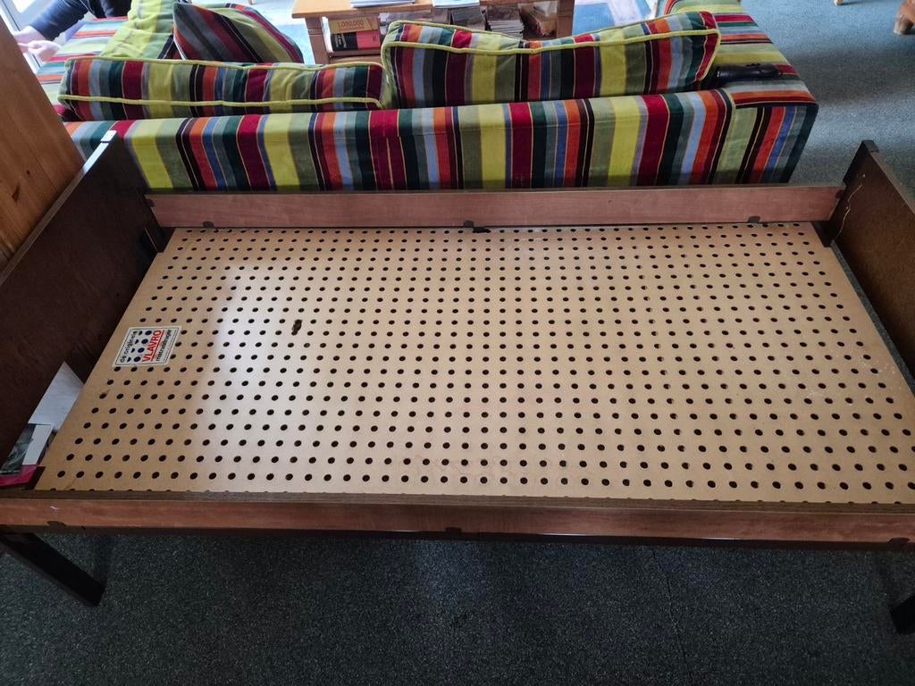 Degelijk senioren eenpersoonsbed (94x190 cm) - Gratis, Ophalen, Gebruikt, Eenpersoons, Bruin