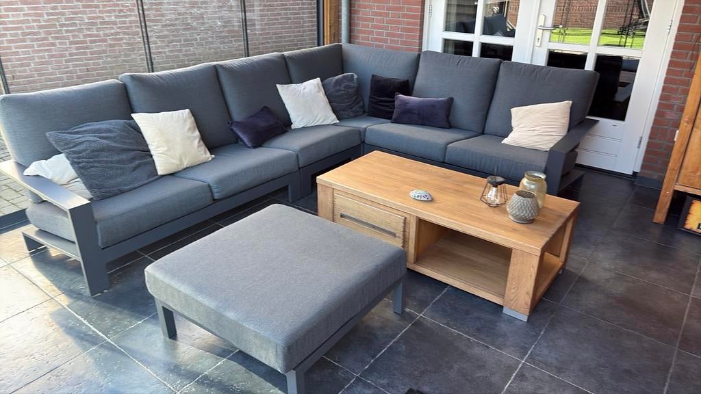 Lounge bank met hokker zo goed als nieuw nauwelijks gebruikt, Ophalen, Zo goed als nieuw, Bank