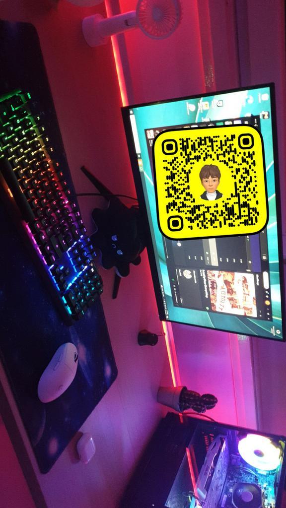 Game setup met PC, monitor en accessoires, Computers en Software, Desktop Pc's, Gebruikt, HDD, 16 GB, Met videokaart, Gaming, Ophalen of Verzenden