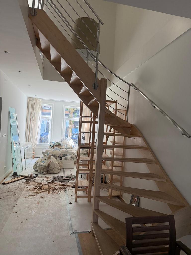 Exclusieve trap, Doe-het-zelf en Verbouw, Ladders en Trappen, Ophalen, Zo goed als nieuw, 2 tot 4 meter