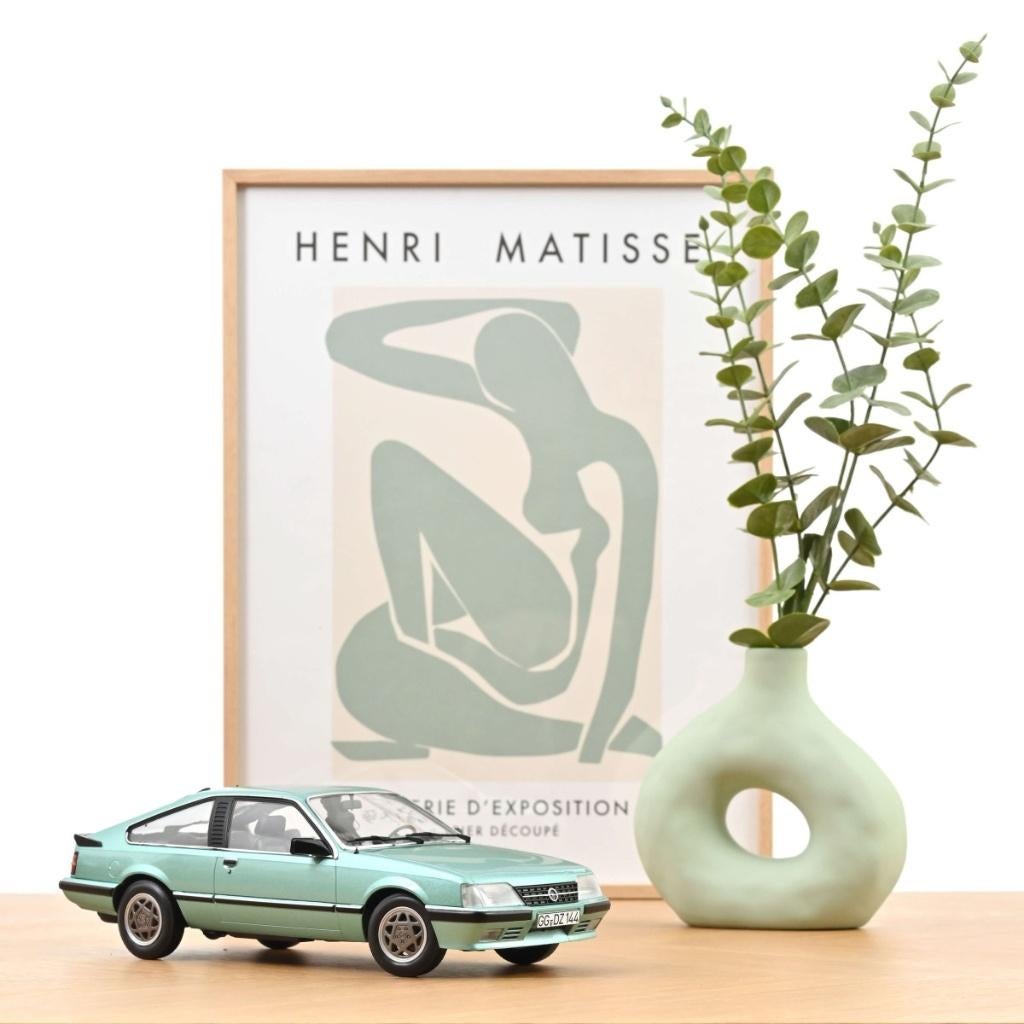 Opel Monza 2.5 E 1983 Beryll Green metallic 1:18 - Norev, 70-72 avenue de Bohlen 69120 Vaulx-en-Velin, Auto, Norev, Ophalen of Verzenden