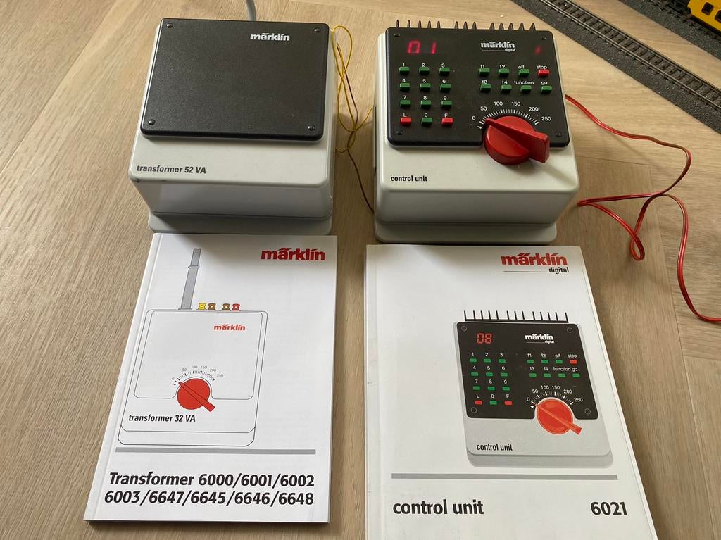 Marklin 6021 control unit met trafo 52VA, Ophalen of Verzenden, Zo goed als nieuw, Märklin, Transformator of Voeding
