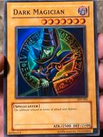 Yu-Gi-Oh! Dark Magician SYE Old US Print !, Hobby en Vrije tijd, Verzamelkaartspellen | Yu-gi-Oh!, Ophalen of Verzenden, Zo goed als nieuw