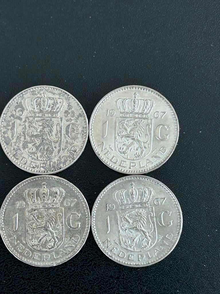 ZILVEREN GULDENS  4 STUKS Mooie Kwaliteit, Postzegels en Munten, Munten | Nederland, Ophalen of Verzenden, Koningin Juliana, 1 gulden