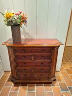 Authentieke massieve ladenkast met ornamenten, Antiek en Kunst, Ophalen