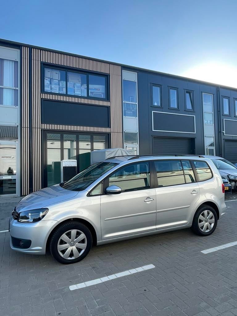 Volkswagen Touran 2.0 TDI Dsg6 Cross 2013 Grijs AUTOMAAT, Stof, 4 cilinders, Bedrijf, Diesel