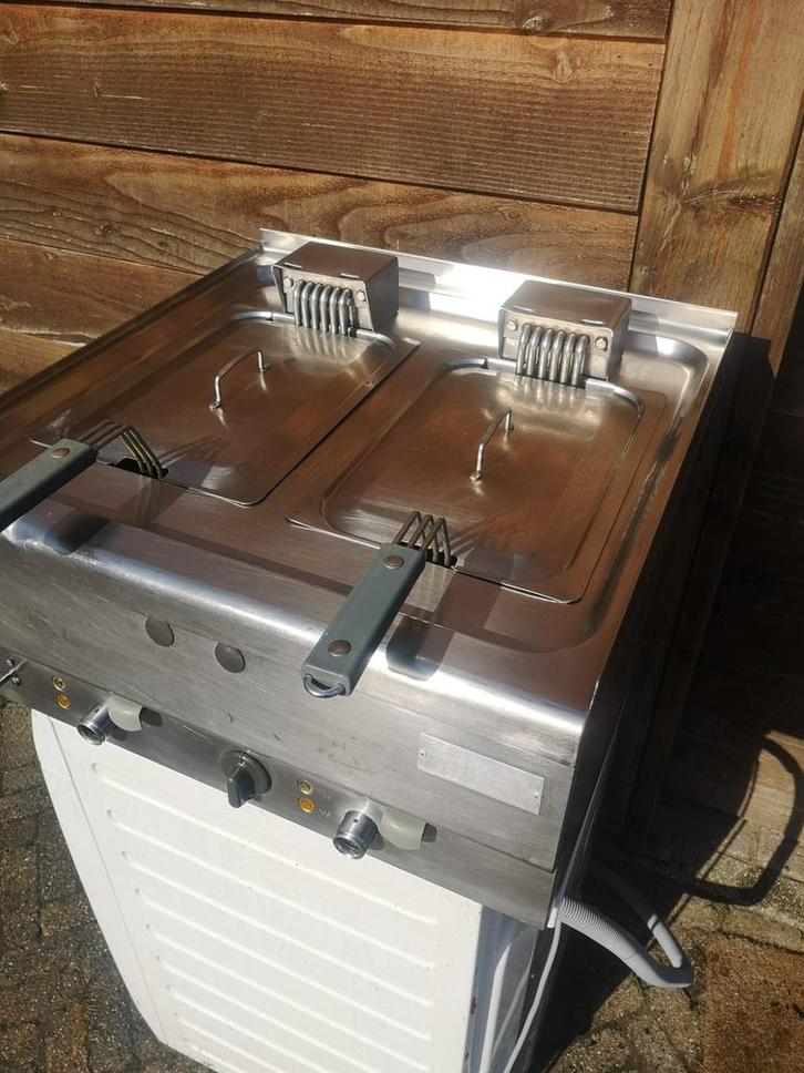 Friteuse voor horeca, Witgoed en Apparatuur, Frituurpannen, Gebruikt, 4 liter of meer, Ophalen