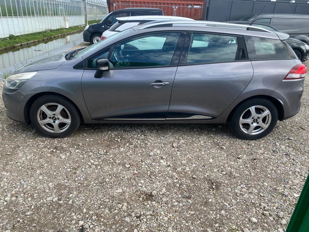 Renault Clio Estate 2015 * 1.5 dCi ECO Expression * EXPORT /, Auto's, Renault, Voorwielaandrijving, Euro 5, Gebruikt, 4 cilinders