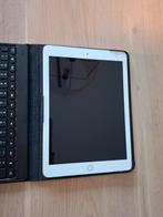 Apple iPad 6e generatie met hoes en toetsenbord, Computers en Software, Apple iPads, 10 inch, 32 GB, Apple iPad, Ophalen of Verzenden