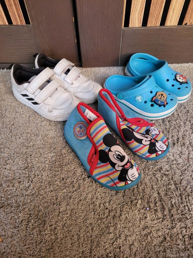 Kinder schoenen pakket:maat 26 Adidas, Crocs en Mickey Mouse, Adidas, Crocs, Disney, Gebruikt, Jongen of Meisje, Schoenen
