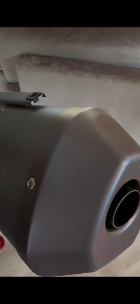 Uitlaat yamaha r1, Ophalen