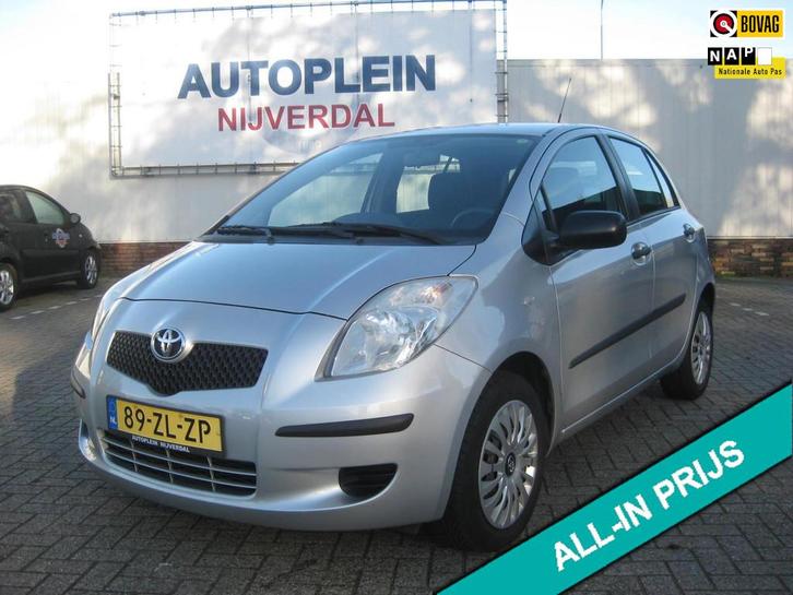 Toyota Yaris 1.3 VVTi Terra nette in Nederland nieuw gelever, Auto's, Toyota, Bedrijf, Te koop, Yaris, ABS, Airbags, Airconditioning