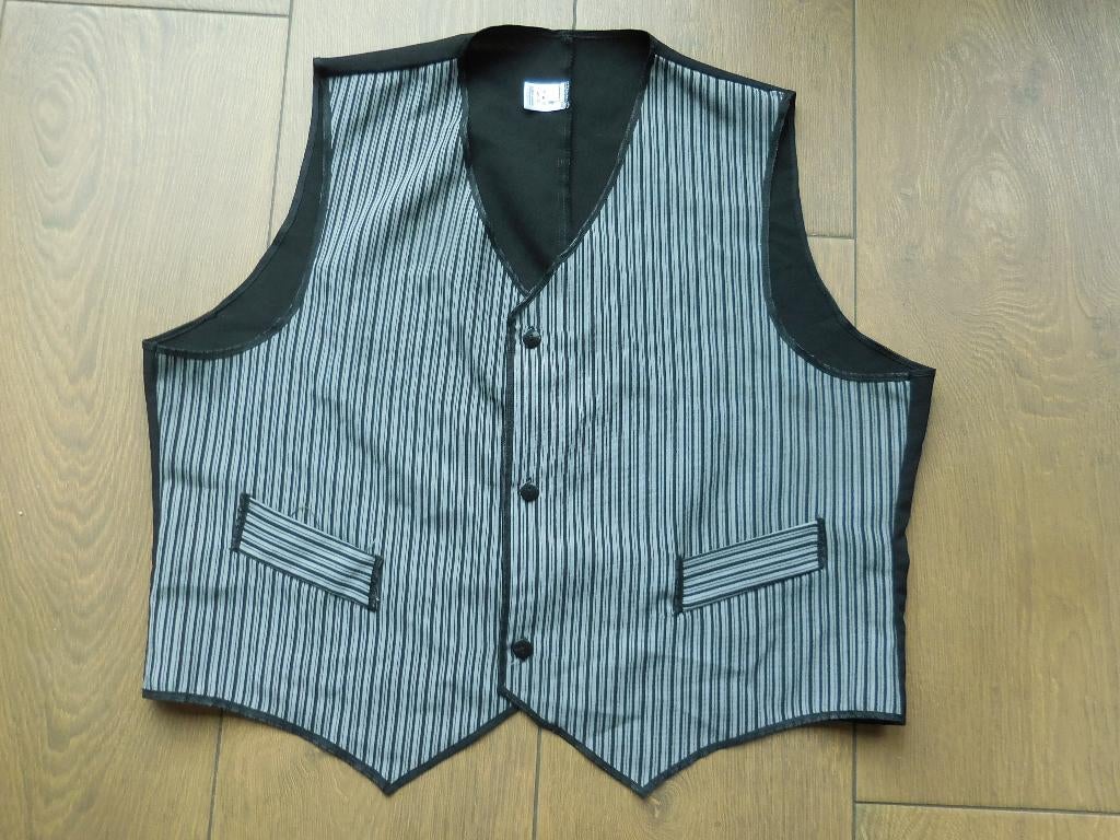 ,feestkleding. Gilet boeren. Mt 60. Lengte 60 cm., Maat 42/44 (L), Ophalen of Verzenden, Zo goed als nieuw, Kleding