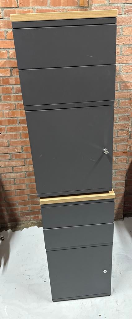 2 Moderne grijze opbergkasten met houten blad 42 x 80 x 86cm, Ophalen, Zo goed als nieuw
