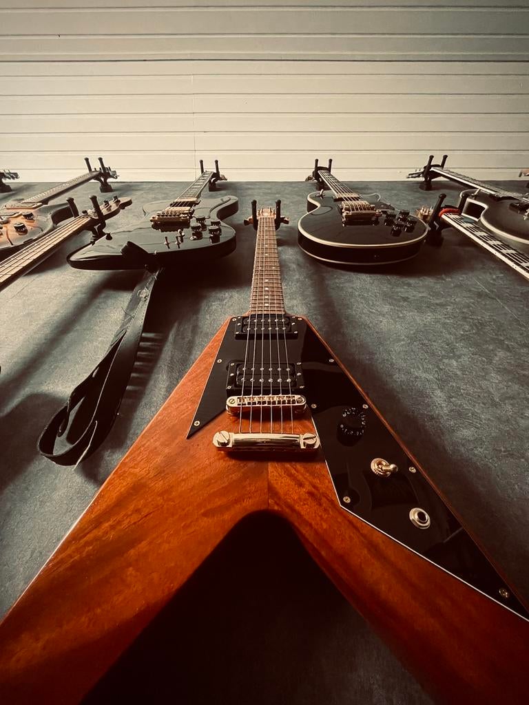 MADN #27 Flying V Natural, Muziek en Instrumenten, Ophalen of Verzenden, Nieuw, Solid body, Overige merken