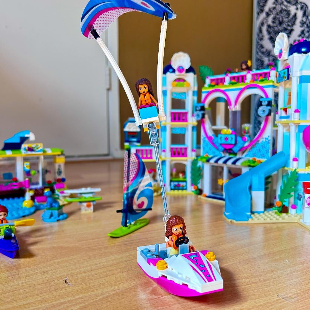 Lego Friends sets: Resort, Speedboot, Surfshop, Ophalen, Gebruikt, Lego, Friends