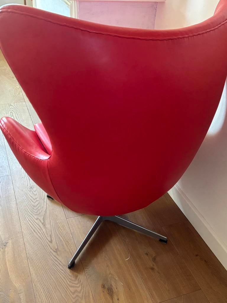 Prachtige rode lederen vlinderstoel, Ophalen of Verzenden, Gebruikt, Leer, 75 tot 100 cm