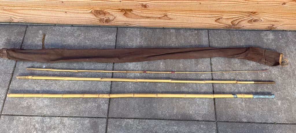 Vintage antieke bamboe vishengel, vaste stok, 3 delig, Watersport en Boten, Ophalen of Verzenden, Gebruikt, Vaste hengel