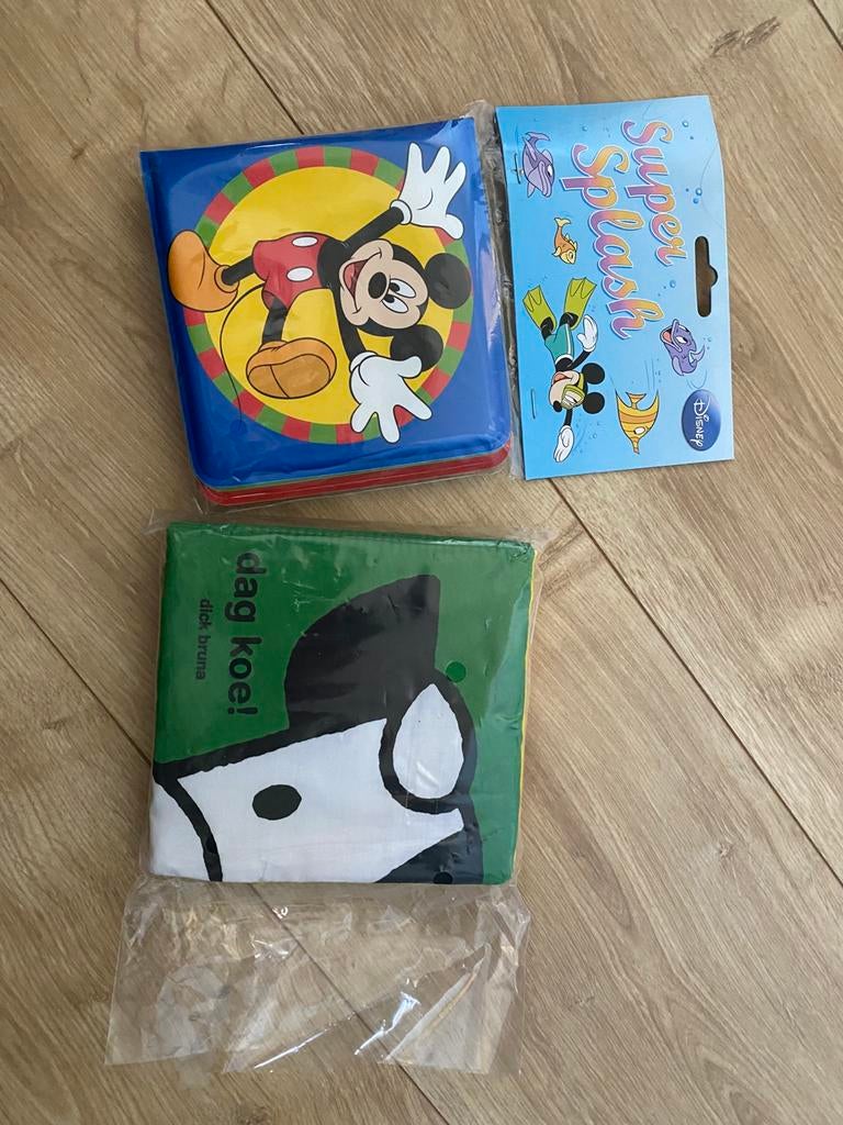 Badboekje en knisper boekje kleine ezel Mickey en Nijntje, Boeken, Ophalen, Nieuw, Uitklap-, Voel- of Ontdekboek, 0 tot 6 maanden