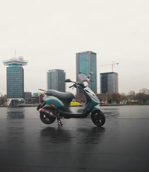 Piaggio zip 50cc 2021, Fietsen en Brommers, Scooters | Piaggio, Zip, Nieuw, Ophalen of Verzenden, Benzine