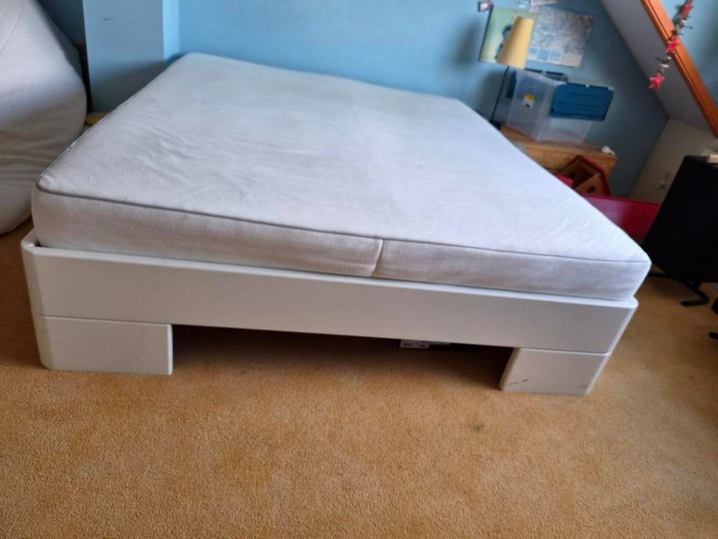 Mooi 2 persoonsbed met lattenbodem, Ophalen, Gebruikt, Wit, Tweepersoons
