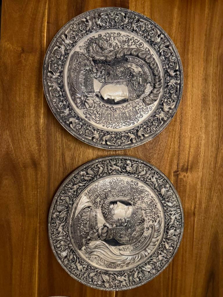 Twee decoratieve wandborden met gedetailleerde afbeelding, Ophalen