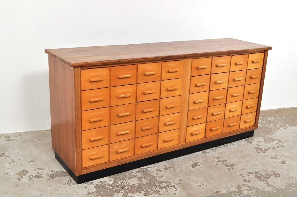 Vintage ladekast beuken schoolkast dressoir jaren 50, Gebruikt, 5 laden of meer, 150 tot 200 cm, Ophalen of Verzenden