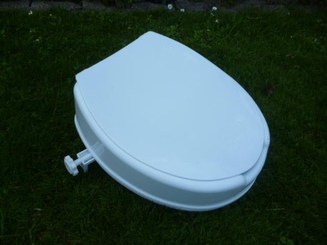 WC verhoger met klep. Brandschoon en zgan, Ophalen of Verzenden, Zo goed als nieuw