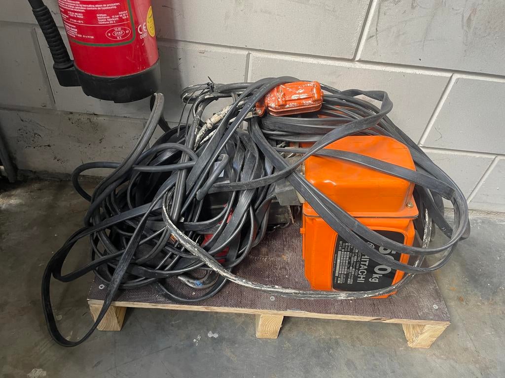 Kettingtakel 500KG Hitachi ketting takel elektrische hijs, Ophalen of Verzenden, Zo goed als nieuw, Elektrisch