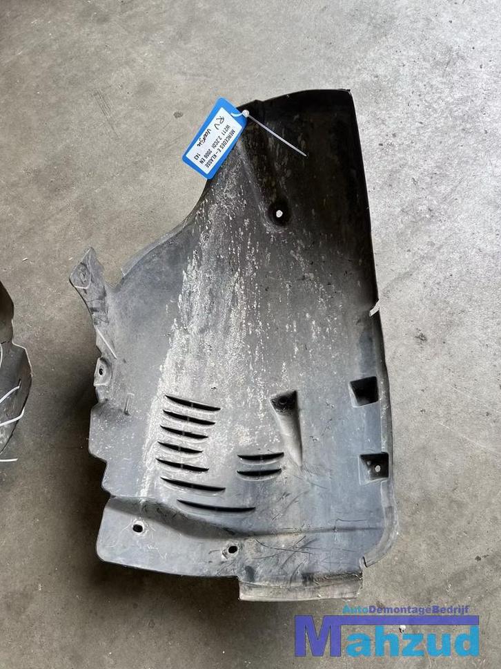 MERCEDES E KLASSE W211 rechts voor modderkuip voorste deel, Auto-onderdelen, Carrosserie en Plaatwerk, Mercedes-Benz, Voor, Rechts