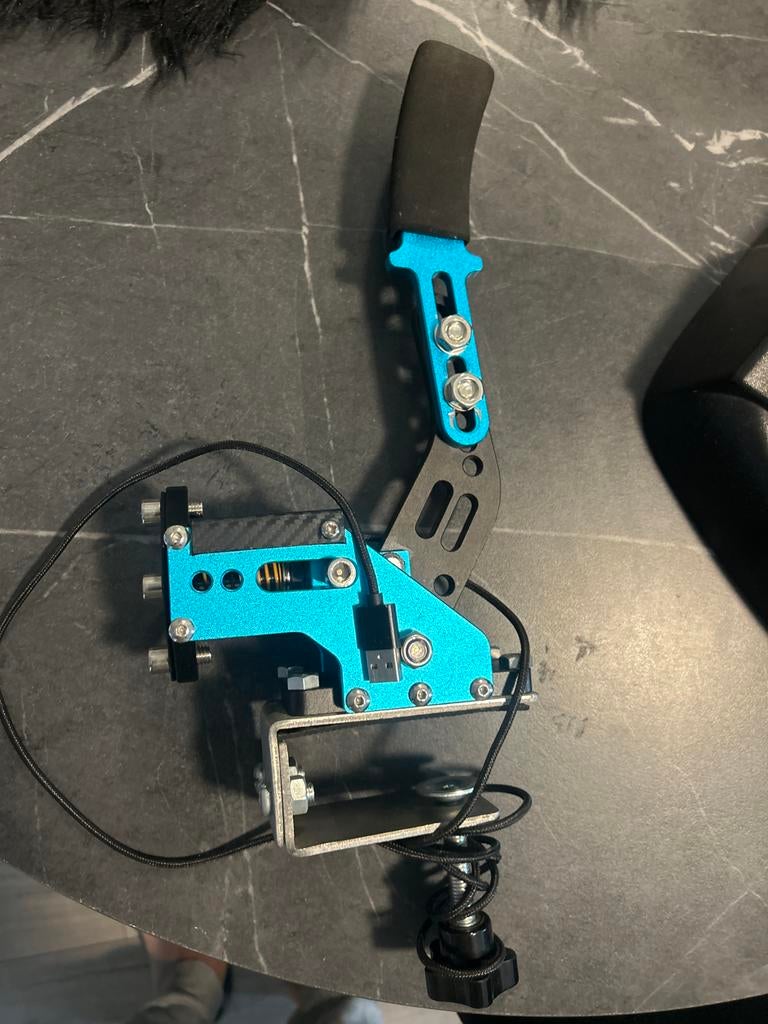 Racing sim setup: handrem en Logitech stuur met pedalen, Ophalen of Verzenden, Gebruikt, Racen en Vliegen