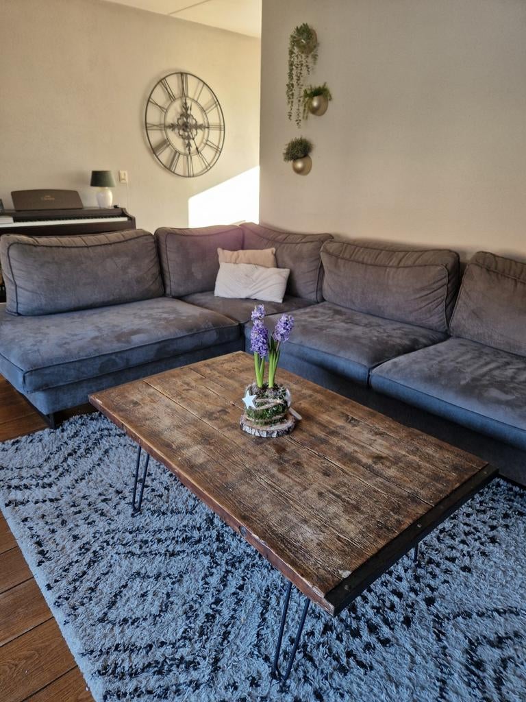 Robuuste houten salontafel met metalen hairpin poten, Gebruikt, 100 tot 150 cm, Industrieel, Landelijk, 50 tot 100 cm