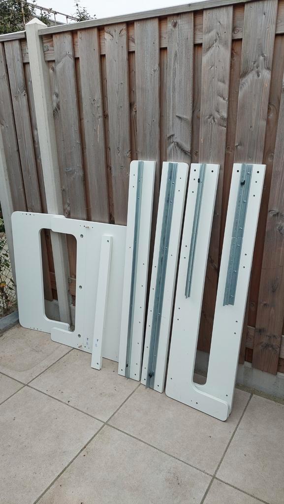 Ikea Släkt uitschuifbaar bedframe - zonder lattenbodem, Huis en Inrichting, Slaapkamer | Bedden, Gebruikt, Eenpersoons, 90 cm