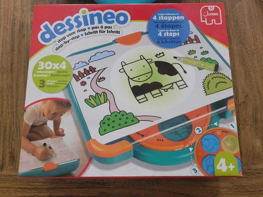 Jumbo Dessineo Tekenmachine - Leer Tekenen in 4 Stappen, Ophalen of Verzenden, Zo goed als nieuw, Knutselen, Met licht