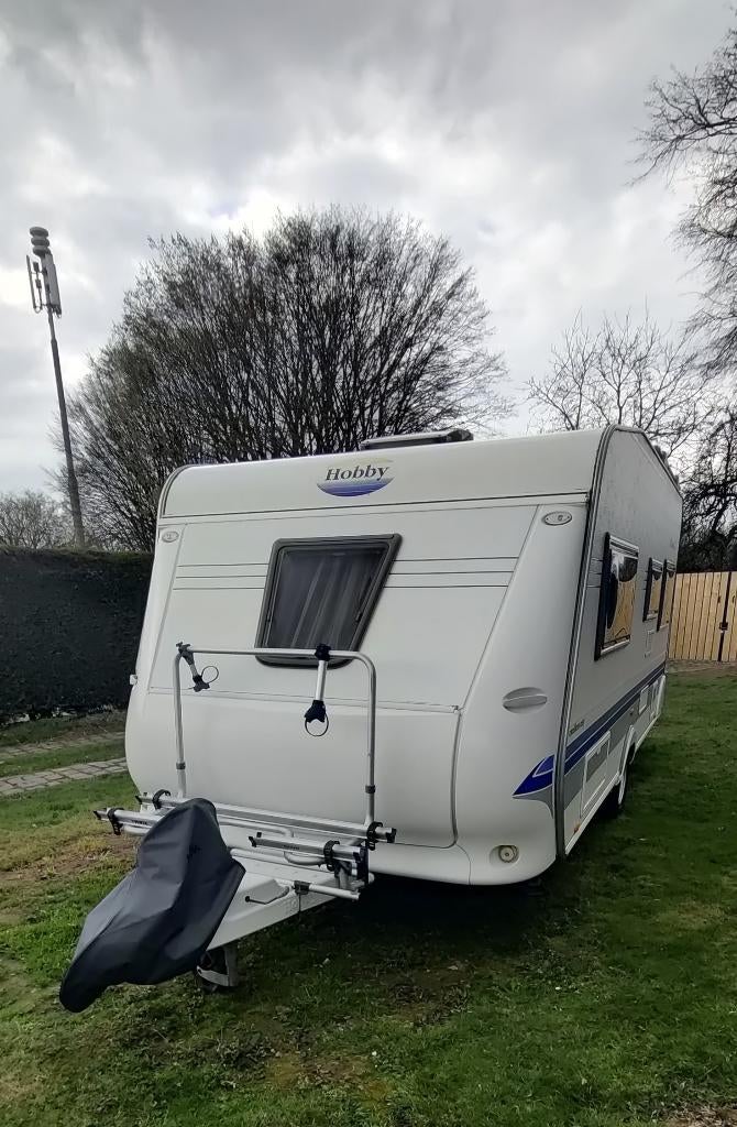 Hobby Excellent Easy 460 UFE,  2006,  Veel extra’s., Caravans en Kamperen, Rondzit, Hobby, Frans bed, Particulier
