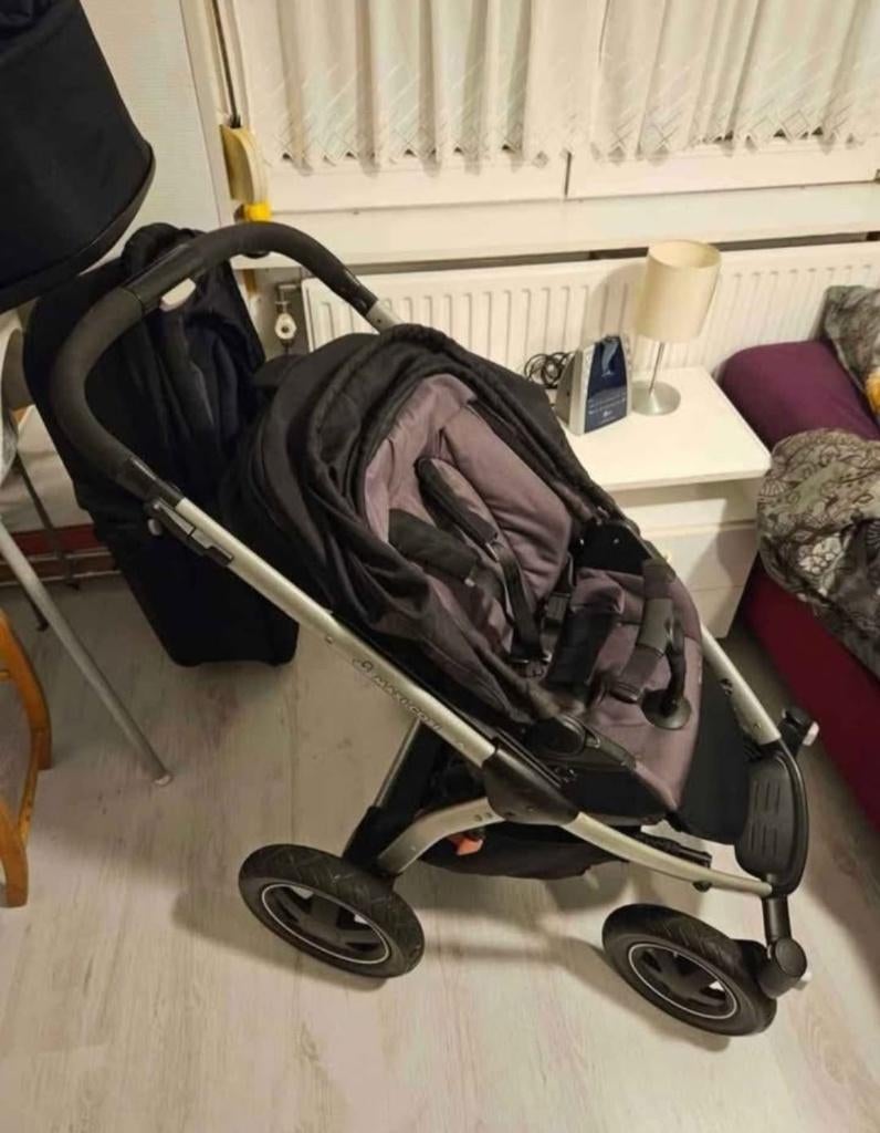 Kinderwagen 3 in 1 van maxi cosi met regenhoezen, Ophalen, Verstelbare duwstang, Zo goed als nieuw, Combiwagen
