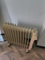 Oliegevulde radiator op wielen, Doe-het-zelf en Verbouw, Ophalen, Radiator, 30 tot 80 cm