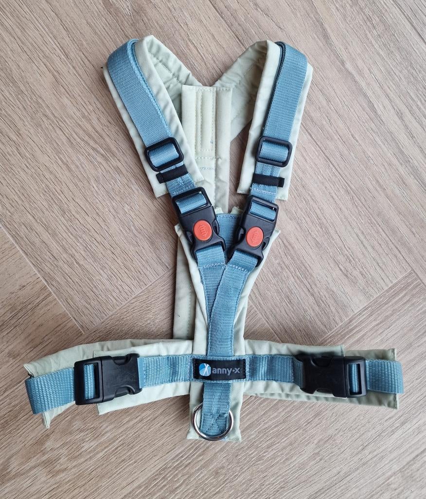 Anny X tuig maat M limited edition met neksluitingen, Dieren en Toebehoren, Ophalen of Verzenden, Zo goed als nieuw