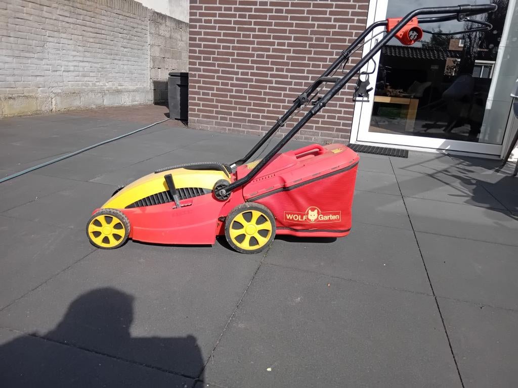 Wolf-Garten grasmaaier ambition 34E Elektrisch,met opvangzak, Ophalen, Cirkelmaaier, Gebruikt, Elektrische grasmaaier