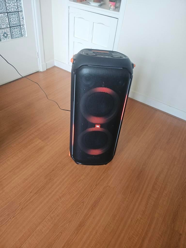 JBL Partybox 710 huur 70euro met verkop 700 nieuw 1 dag, Ophalen of Verzenden