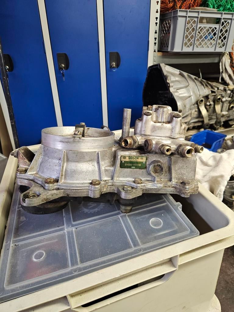 Mercedes w123 230e brandstof verdeler 4 cilinder, Auto-onderdelen, Ophalen, Gebruikt