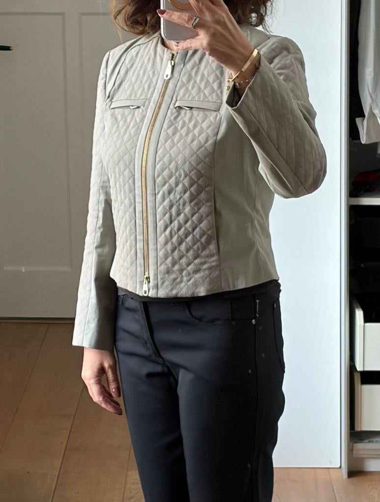 Kort jasje Hugo Boss, Ophalen of Verzenden, Zo goed als nieuw, Jasje, Maat 36 (S)