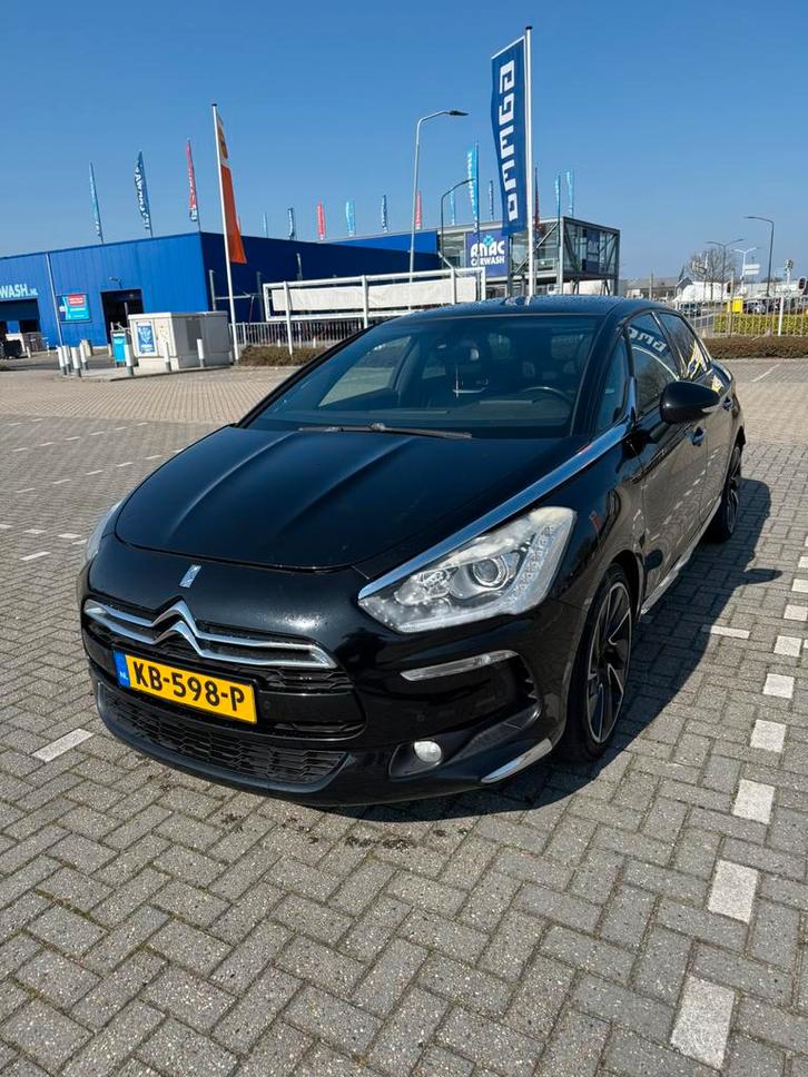 Citroën DS5 1.6 E-hdi EGS 82KW 2012 Zwart, Auto's, Citroën, Particulier, DS5, Diesel, A, Hatchback, Automaat, Geïmporteerd, Zwart